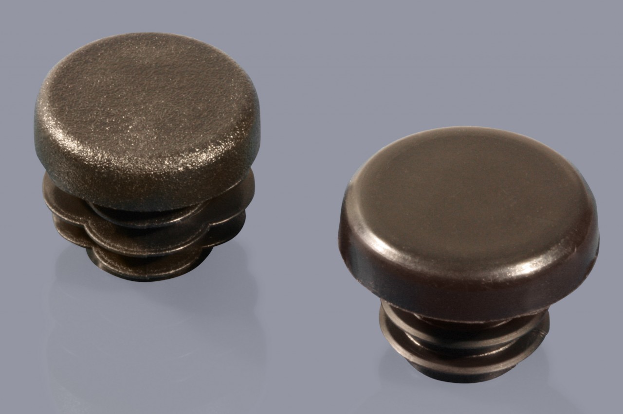 Round finned push-in plugs with plane head