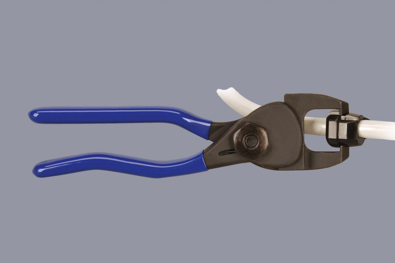 Cable strain relief mounting pliers